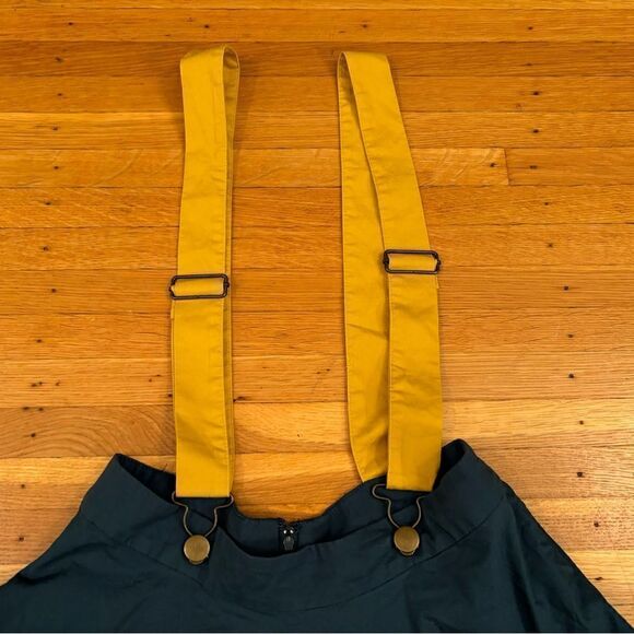 Doctor Who Her Universe skirt with suspender straps. - Picture 2 of 4